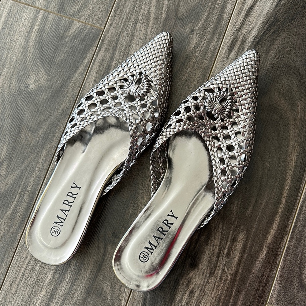 Brand new mule silver 10 inches length